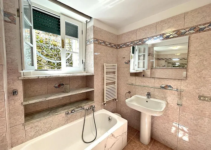 Casa Dei Fiordalisi Feriehus Rapallo